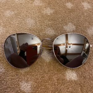 Givenchy Sunglasses GV 7089/S